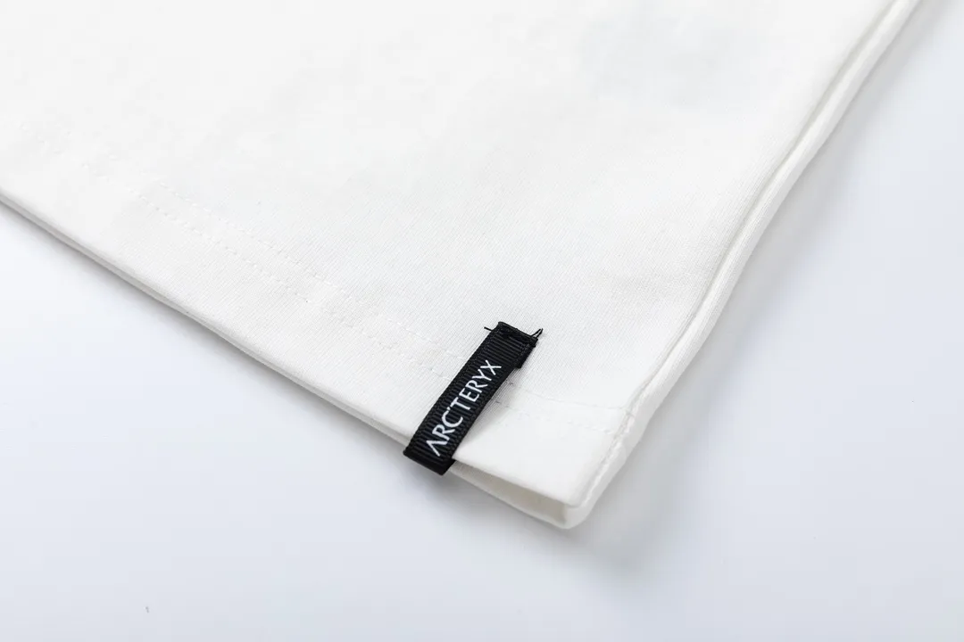 Ayc Teryx 2024FW LOGO Premium 32s Same Style ：Black White Size：XS S M L